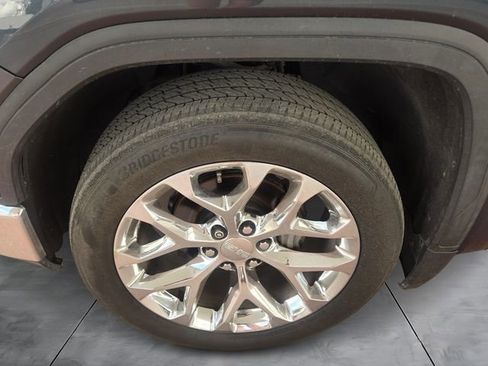 Used 2019 GMC Sierra 1500 SLE w/ SLE Value Package image 3