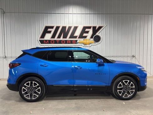 Certified 2024 Chevrolet Blazer RS w/ Enhanced Convenience Package AWD/4WD image 2