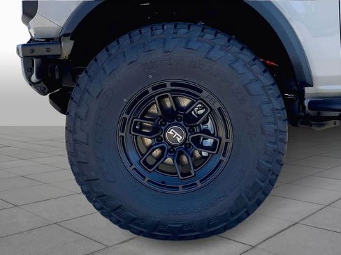New 2025 Ford Bronco Badlands AWD/4WD image 12