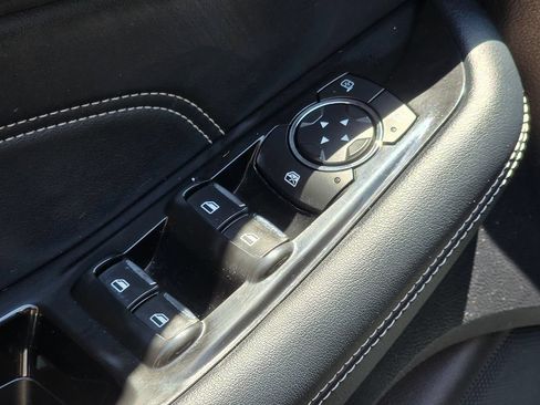 Used 2019 Ford Edge Titanium w/ Equipment Group 301A FWD image 30
