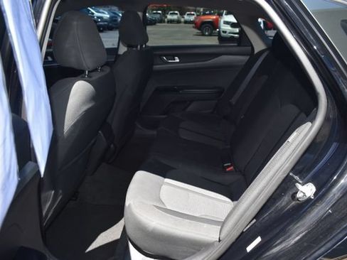 Used 2022 Kia K5 LX FWD image 28