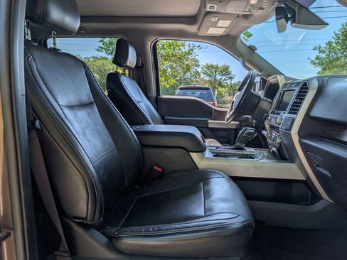 Used 2015 Ford F150 Lariat w/ Equipment Group 502A Luxury AWD/4WD image 30