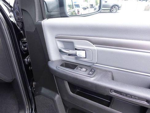 Used 2022 RAM 1500 Classic SLT w/ Electronics Convenience Group AWD/4WD image 36