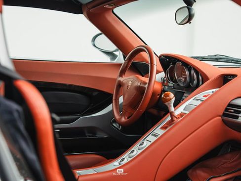 Used 2004 Porsche Carrera GT RWD image 38