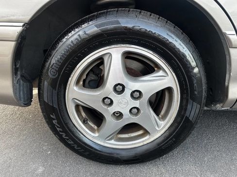 Used 1998 Toyota Avalon XLS image 33