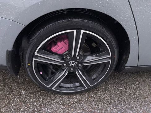 Used 2025 Honda Accord Sport image 9