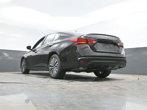 Used 2024 Nissan Altima 2.5 SV AWD/4WD image 48