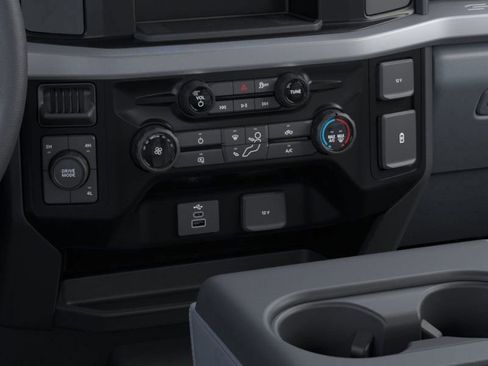 New 2026 Ford F550 4x4 Crew Cab image 15