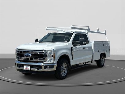 New 2025 Ford F350 XL w/ XL Chrome Package