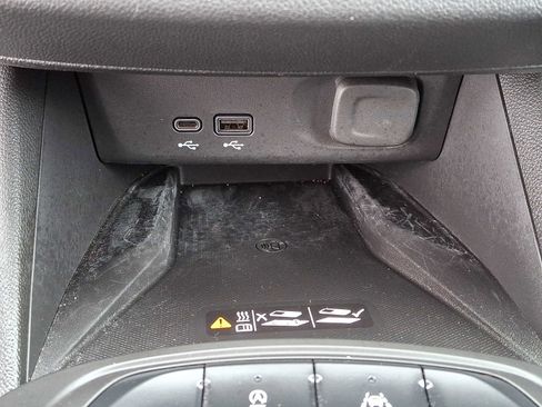 Certified 2024 Buick Envista Preferred w/ Convenience I Package image 24