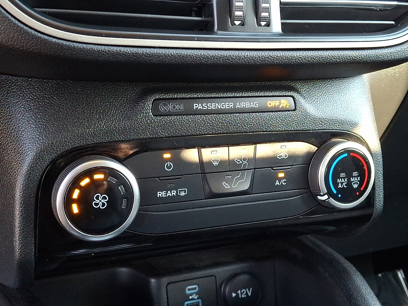 Certified 2022 Ford Escape SE AWD/4WD image 18