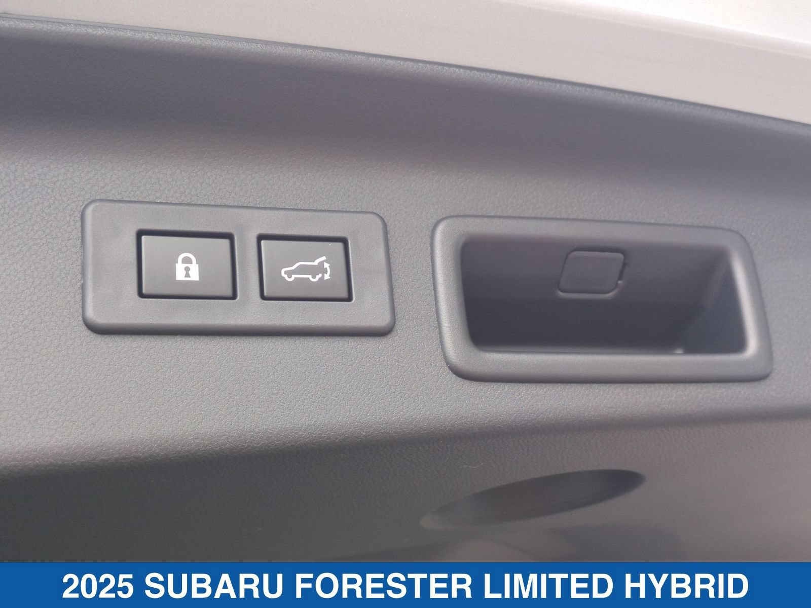 Certified 2025 Subaru Forester Limited AWD/4WD image 35