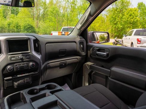 Used 2021 Chevrolet Silverado 1500 Custom Trail Boss AWD/4WD image 25