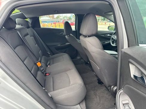 Used 2018 Chevrolet Malibu LS FWD image 10