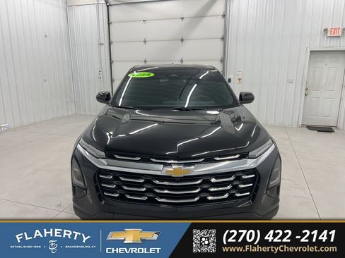 Used 2025 Chevrolet Equinox LT FWD image 7