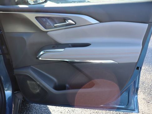 Used 2025 Chevrolet Traverse LT w/ Driver Confidence Package image 23