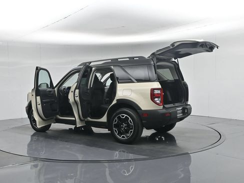 Used 2025 Ford Bronco Sport Outer Banks w/ Outer Banks Tech Package+ AWD/4WD image 34