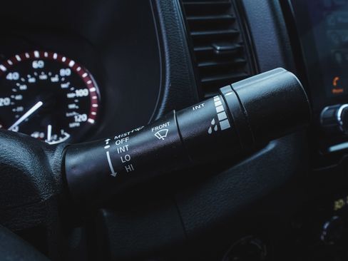 Used 2022 Nissan Frontier PRO-4X image 24