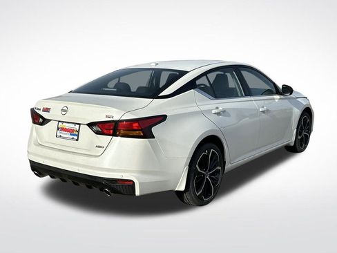 New 2025 Nissan Altima 2.5 SR image 5