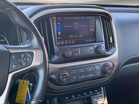 Used 2022 GMC Canyon Denali image 11