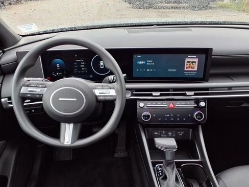 Used 2025 Hyundai Santa Cruz SEL image 41