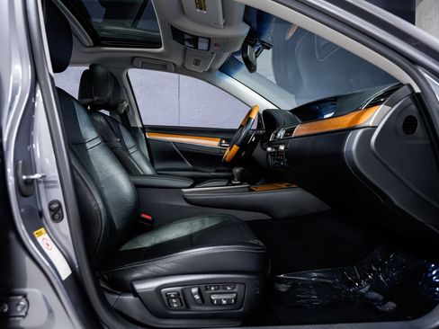 Used 2013 Lexus GS 450h w/ Luxury Pkg RWD image 32