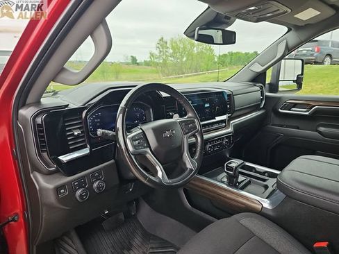 Used 2024 Chevrolet Silverado 1500 RST AWD/4WD image 10