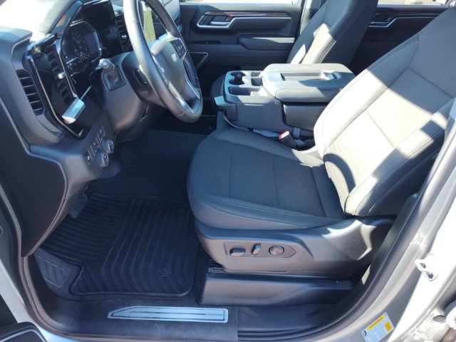Used 2025 Chevrolet Silverado 2500 LT w/ Convenience Package AWD/4WD image 12