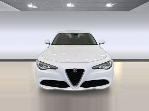 Used 2019 Alfa Romeo Giulia RWD image 6