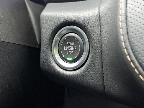 Used 2024 Chevrolet Suburban Premier image 21