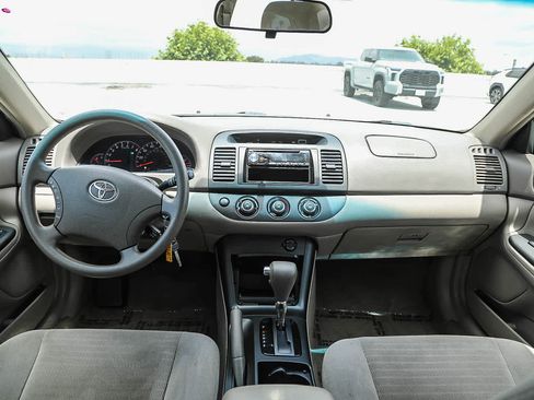Used 2006 Toyota Camry LE FWD image 12