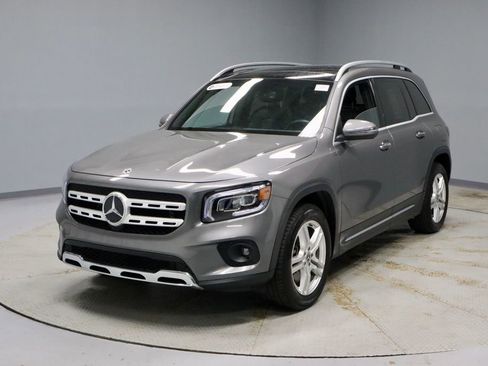 Used 2021 Mercedes-Benz GLB 250 4MATIC image 7