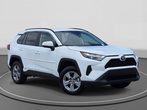 Used 2024 Toyota RAV4 LE AWD/4WD image 1