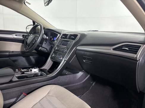 Used 2018 Ford Fusion S image 29