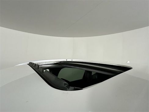 Certified 2022 Honda CR-V Touring image 9