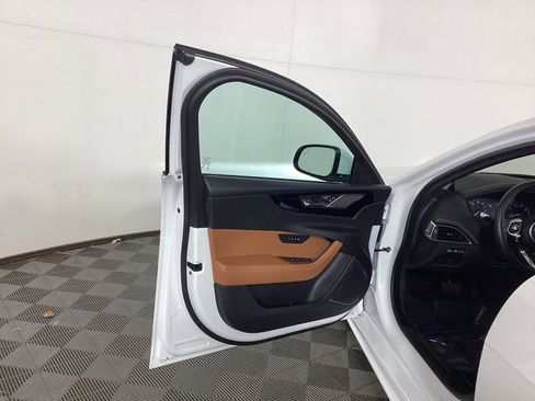 Used 2020 Jaguar XE R-Dynamic S image 15