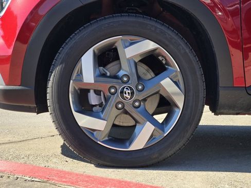 Certified 2025 Hyundai Venue Limited image 11