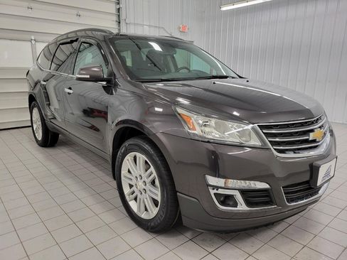 Used 2015 Chevrolet Traverse LT w/ Style and Technology Package FWD image 1