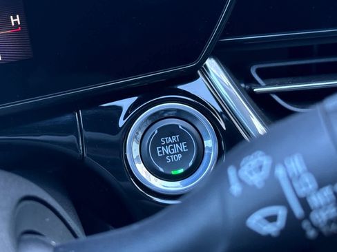 Used 2024 Chevrolet Trax RS w/ Driver Confidence Package image 23