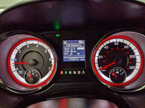 Used 2018 Dodge Grand Caravan SXT w/ Rear Park Assist Package image 12