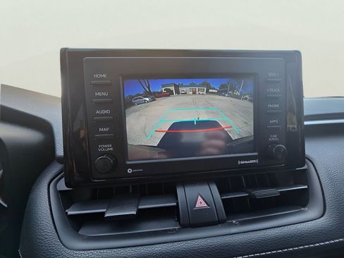 Used 2021 Toyota RAV4 XLE image 28