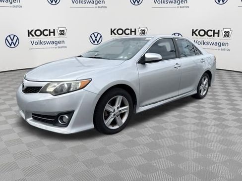 Used 2012 Toyota Camry SE w/ Leather Pkg image 3