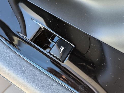 New 2026 BMW 530i xDrive w/ M Sport Package image 36