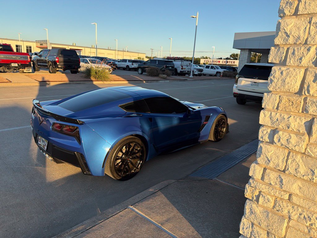 Used 2019 Chevrolet Corvette Grand Sport w/ Carbon Flash Badge Package RWD image 2