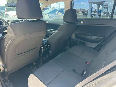 Used 2019 Kia Sportage LX FWD image 12