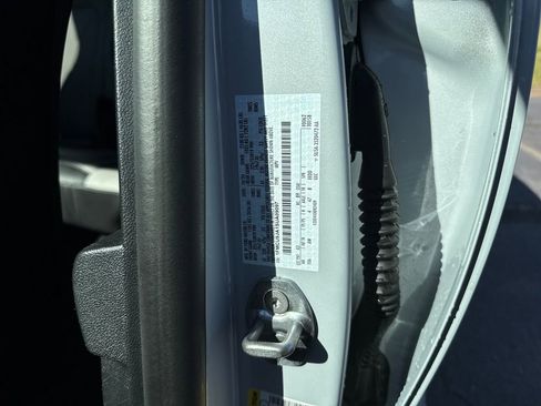 Used 2025 Ford Escape Platinum w/ Premium Technology Package image 21