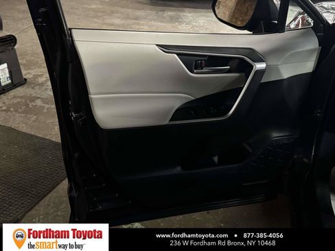 Used 2023 Toyota RAV4 XLE w/ Convenience Package AWD/4WD image 15