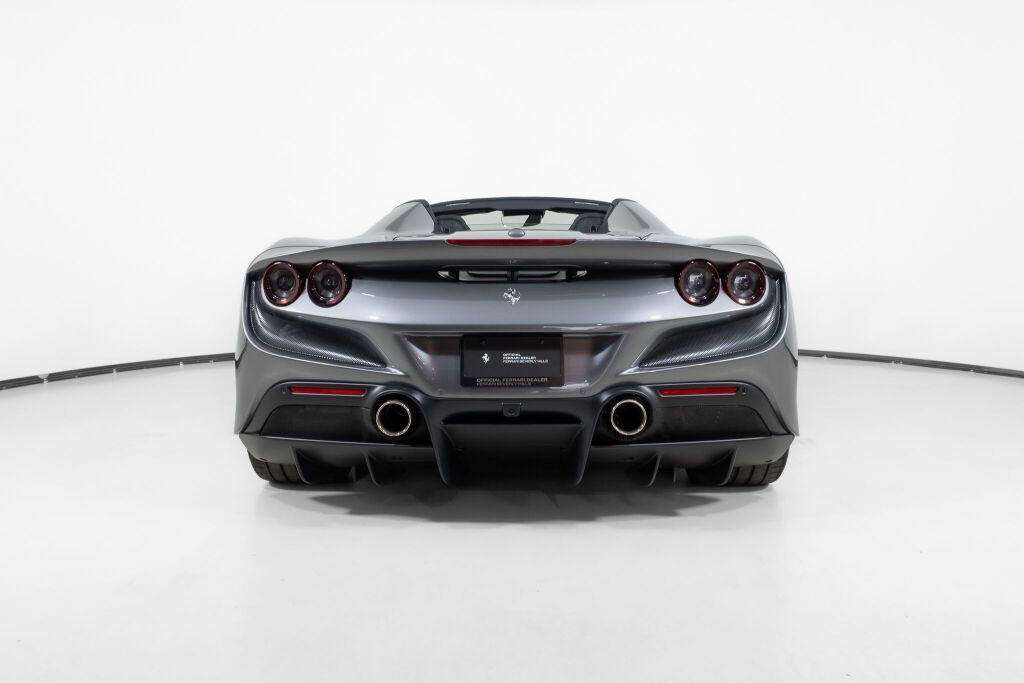 Used 2022 Ferrari F8 Tributo RWD image 6