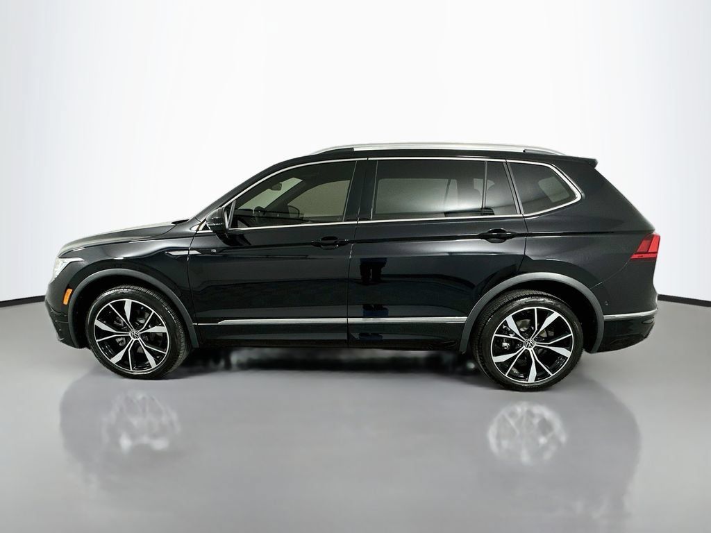 Used 2022 Volkswagen Tiguan SEL R-Line AWD/4WD image 8
