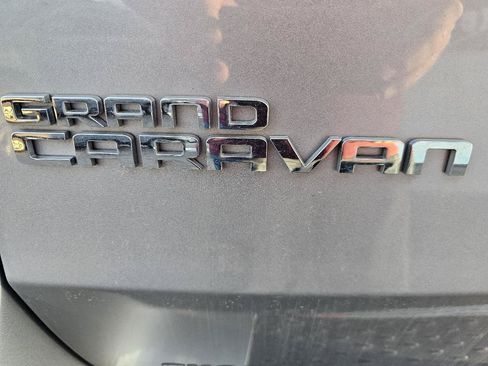 Used 2015 Dodge Grand Caravan SE w/ Quick Order Package 29E SE FWD image 16